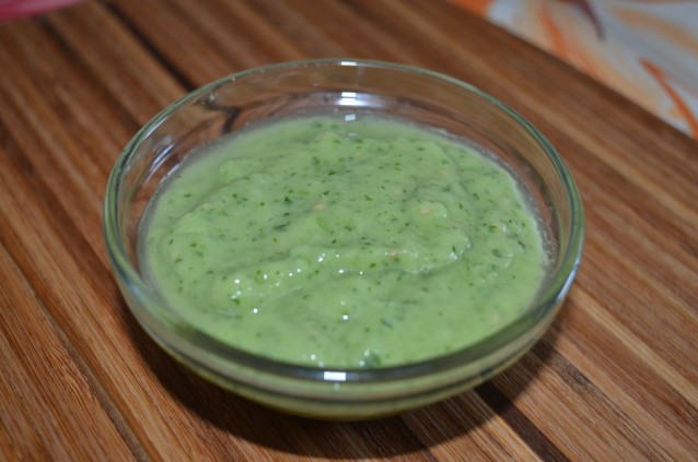 Salsa verde Cruda con aguacate